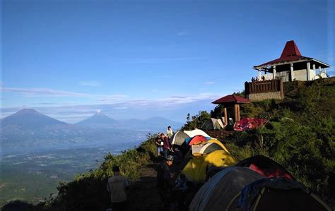 Mendaki Menuju Keindahan Di Gunung Andong Magelang Turisian