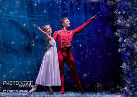 Il Balletto Di San Pietroburgo In Tour Con Lo Schiaccianoci Il Lago