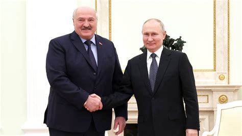 Lukashenko Tells Putin About Talks With Wagner Leaders