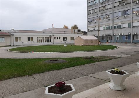 Ozbiljna situacija: Klinički centar se puni, pripremaju se novi kovid ...