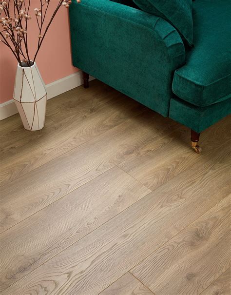 Sienna Long Honey Oak Laminate Flooring Direct Wood Flooring