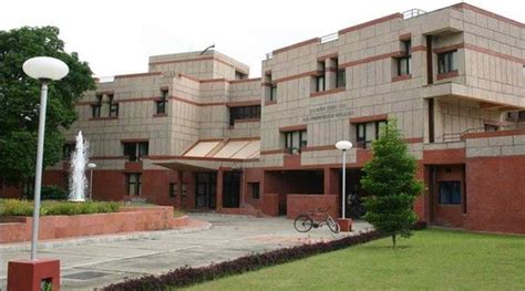 IIT Kanpur GATE Cutoff - Getmyuni