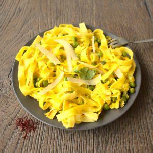 Creamy Saffron Pasta Recipe with leeks and peas - SimplyBeyondHerbs