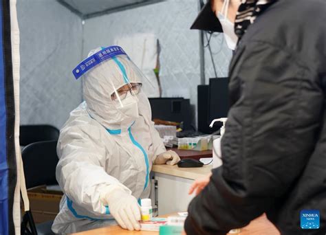 Krankenhäuser in Beijing richten behelfsmäßige Fieberkliniken für