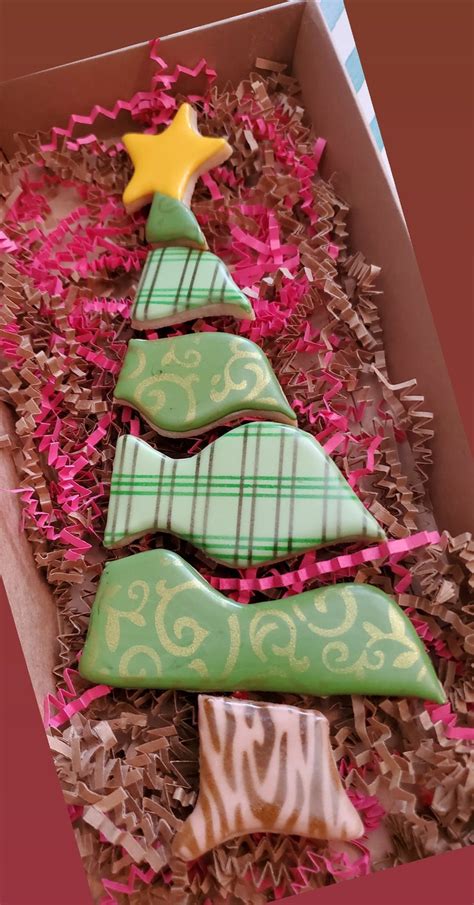 Stacked Christmas Tree Cookie Cutter With Mini Present Etsy