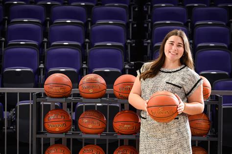 From Hpu To The Brooklyn Nets Annie Borovskiy Scores Nba Career High Point University