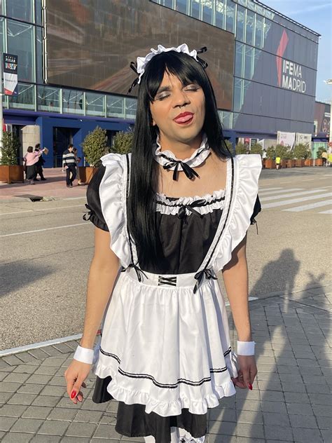 Went To A Convention Weeks Ago In Full Maid Dress For The First Time