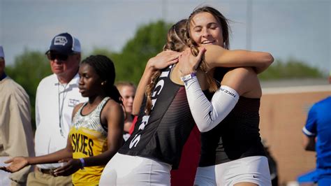 See photos of the Iowa high school state track and field meet on Friday ...