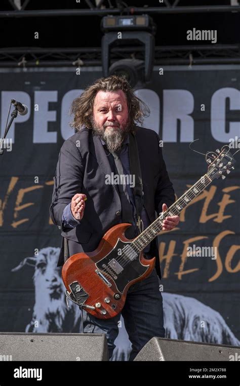 Top 183 Singer With Long Hair And Beard Polarrunningexpeditions