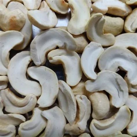 Raw Natural Jh Split Cashew Nuts Packaging Size Kg At Rs Kg In