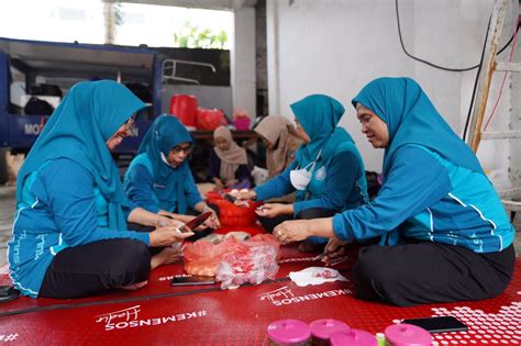 Dinsos Bersama Tp Pkk Sulsel Dirikan Dapur Umum Paket Makanan