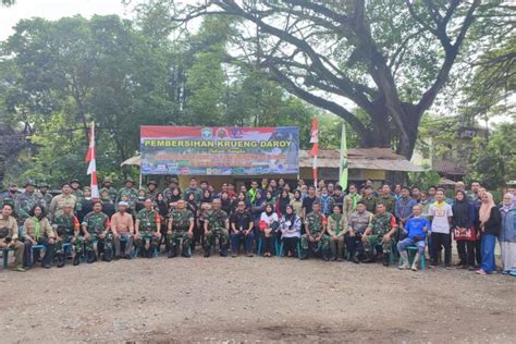 Fkbumn Kodim Bersihkan Krueng Daroy Antara News Aceh