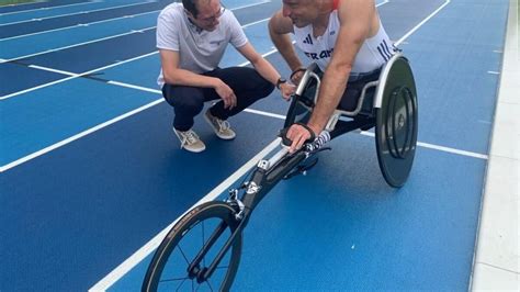 Paris En Essonne L Quipe De France De Para Athl Tisme Teste