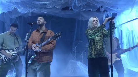 Linkin Park Performs New Single The Emptiness Machine On The Tonight