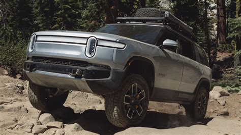 Rivian R1S Is the First Production EV to Conquer Rubicon Off-Road Trail