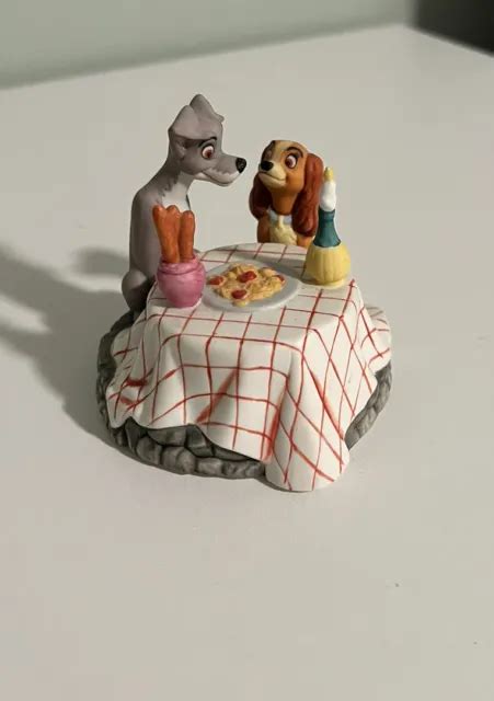 LADY AND THE Tramp Spaghetti Dinner Walt Disney Music Box Plays Bella