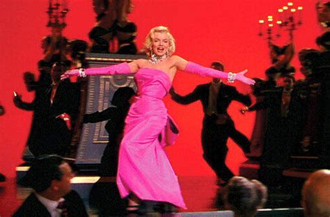 Marilyn Monroe Sex Symbol im Unschulds Kleid Abendzeitung München