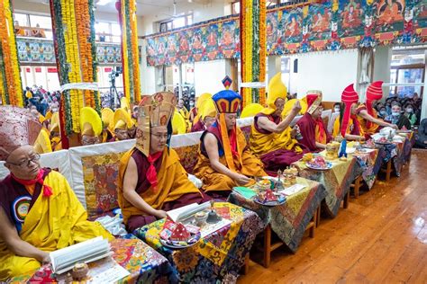 Long Life Prayer Offered By The Central Tibetan The 14th Dalai Lama