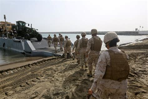 Us Navy Sailors With Amphibious Construction Battalion 1 And Us