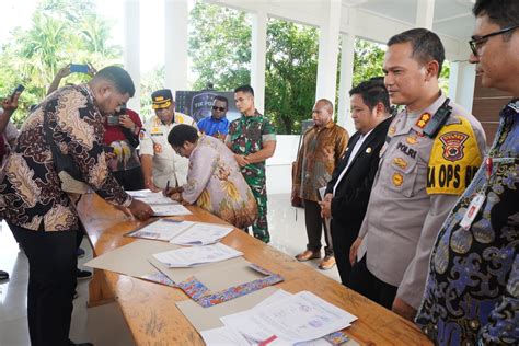 Tiga Suku Besar Di Papua Tengah Sepakat Berdamai Ribka Haluk Kado