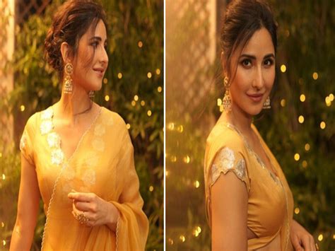 Katrina Kaif Looking Gorgeous And Classy In Yellow Saree See Photos