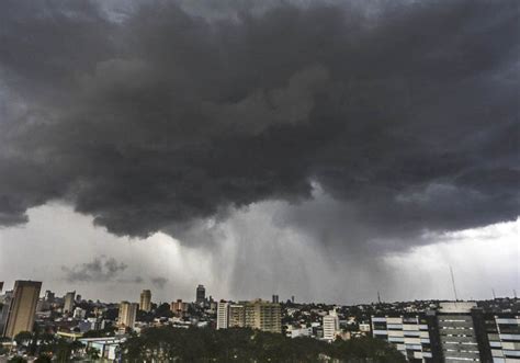 Prepare se semana terá temporais e chuva volumosa em todo o Paraná