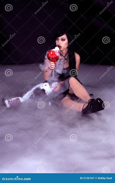 Gothic Woman In Fog Stock Image Image Of Erie Green 2126767