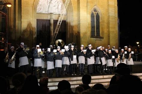 Le public au rendez vous de la fête des lumières Roanne 42300