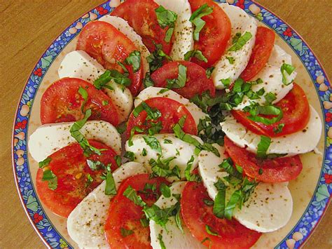 Tomaten Mozzarella Salat Von Robinson Crusoe Chefkoch De