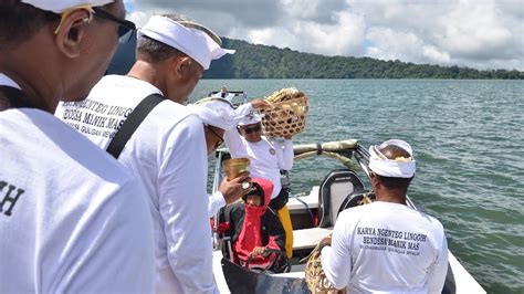 RANGKAIAN UPACARA NGENTEG LINGGIH BENDESA MANIK MAS UPACARA MAAJAR