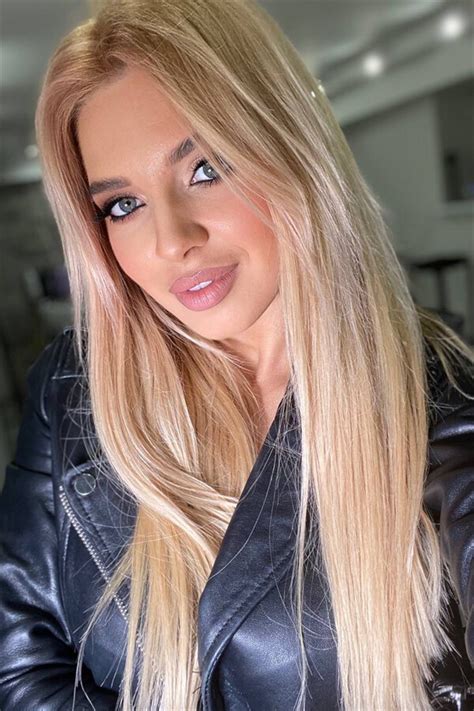 Beautiful Olga Y O From Lviv With Blonde Hair ID LadaDate