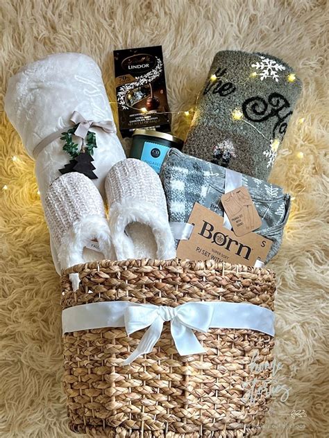 Gift Basket Ideas For Women Giftideas Creative Gift Baskets Creative