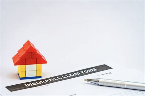 How Does The Homeowner’s Insurance Claim Process Work?