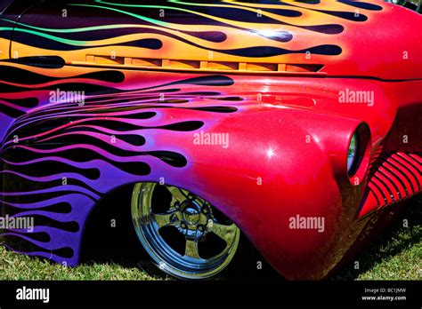 Hot rod avec des flammes Banque de photographies et dimages à haute résolution Alamy