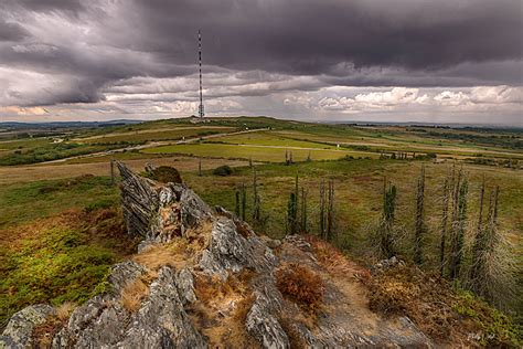 Roc h Bichourel sous l orage vue sur le roc h Trédudon Flickr