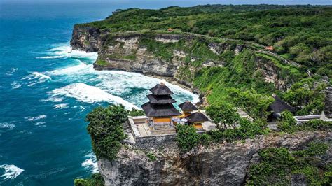 Храм Pura Luhur Uluwatu Храм Улувату Лухур Улувату