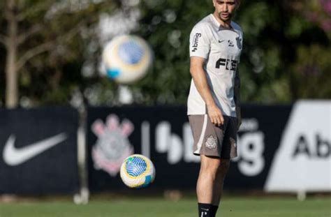 Corinthians Pode Ter A Volta De Coronado Contra O Gr Mio