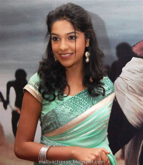 Malayalam Actress Archana Kavi Hot Photo Gallery Profile Wallpapers