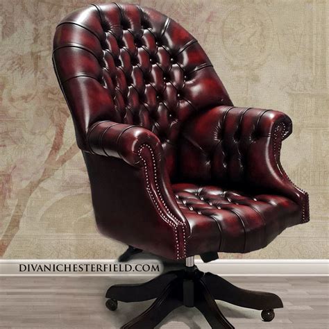 Fauteuil De Bureau Chesterfield DIRECTOR Harleq En Cuir En Bois