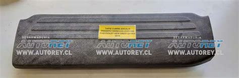 Tapiz Cubre Zocalo Trasero Derecho Cnh Chevrolet New Dmax