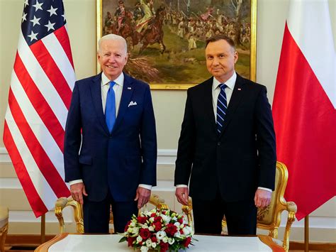 Andrzej Duda rozmawiał w kuluarach z Joe Bidenem i Olafem Scholzem na