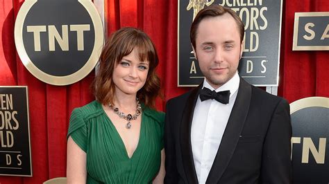 Alexis Bledel And Vincent Kartheiser Welcomed Baby Boy In The Fall