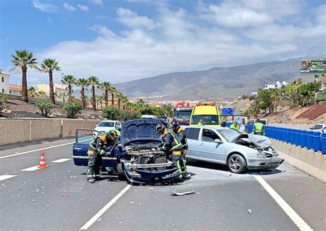 Accidente de tráfico en la TF 1 a la altura de Torviscas