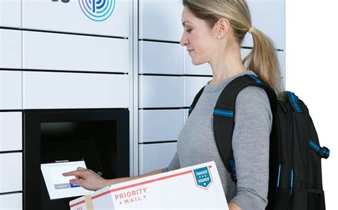 Intelligent Parcel Lockers From Pitney Bowes