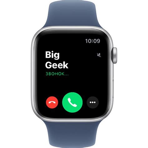 Часы Apple Watch SE, 44 мм, алюминий серебристого цвета, ремешок Sport ...