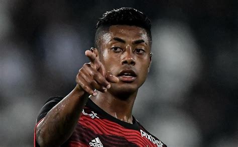 Bruno Henrique Est De Malas Prontas No Flamengo E Novo Destino