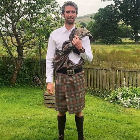 Mens Great Kilt Traditional Scottish Highland Great Kilts For Men In 39