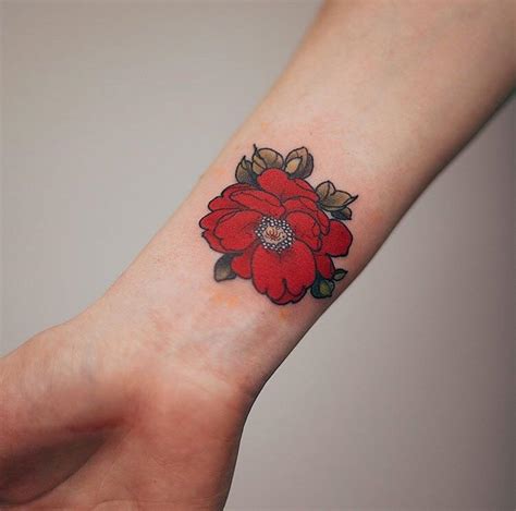 My first tattoo, a red peony by Jinpil Yuu/Yuuz @yuuztattooer, done at ...