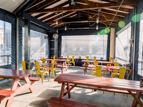 Delia’s Chicken Sausage Stand Review - East Atlanta Village - Atlanta