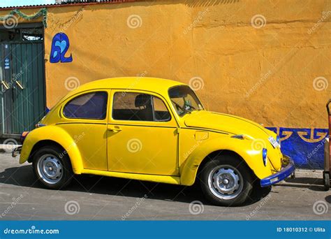 Yellow Vintage Beetle Volkswagen Stock Photography - Image: 18010312